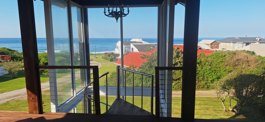 4 Bedroom Property for Sale in Boknesstrand Eastern Cape